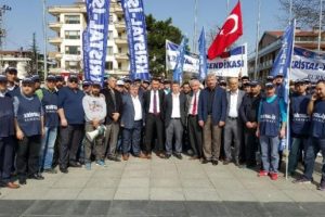 D&uuml;zce'de 17 iş&ccedil;inin işten &ccedil;ıkarılmasına tepki