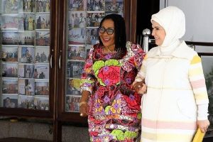 Emine Erdoğan, Gana'da Lordina Vakfı'nı ziyaret etti