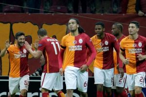 Galatasaray'da futbolculara sert uyarı