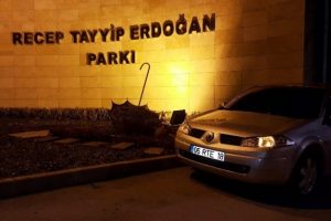 '06 RTE 18' plakalı otomobilin fiyatı dudak u&ccedil;uklattı