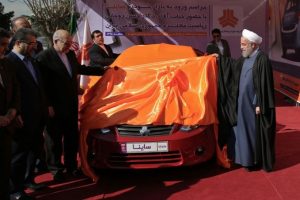 İran yerli otomobili tanıtıldı