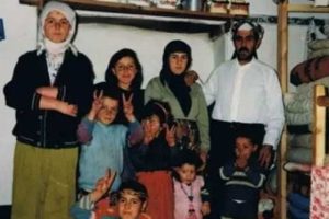 9 kişinin yakılarak &ouml;ld&uuml;r&uuml;lmesi... 4 sanık beraat etti