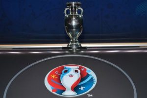 Euro 2016'da ter&ouml;r tehlikesi nedeniyle ma&ccedil;lar seyircisiz oynanabilir