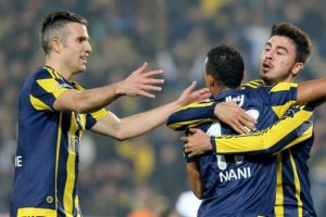 Robin van Persie: "Beni tuttular, ancak takımı unuttular"