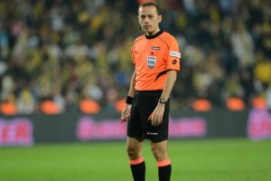 C&uuml;neyt &Ccedil;akır hakem otoritelerinden ge&ccedil;er not aldı