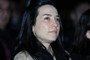 Benim g&ouml;nl&uuml;m her zamankinden dolu...