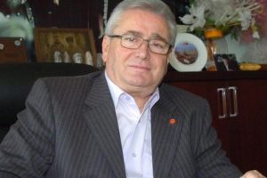İzmit'in 'efsane belediye başkanı' Sefa Sirmen iki şirketi i&ccedil;in iflas erteleme istedi