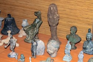 Ka&ccedil;ak&ccedil;ıların evi tarihi eser m&uuml;zesi &ccedil;ıktı
