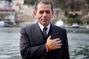 Galatasaray'da bileklik skandalı!