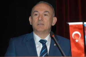 Ali S&uuml;rmen, birlik &ccedil;ağrısı yaptı