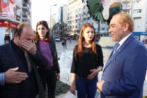 Ata'ya benzeyen oyuncu G&ouml;ksel Kaya'ya Denizli'de yoğun ilgi