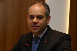 Bakan Kılı&ccedil;, amat&ouml;r branşlardaki vergi y&uuml;k&uuml;n&uuml; kaldıracaklarını s&ouml;yledi