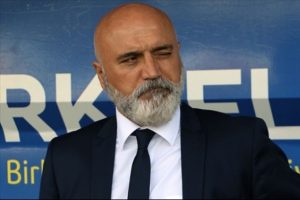 Hikmet Karaman'a 5 yıllık s&ouml;zleşme!