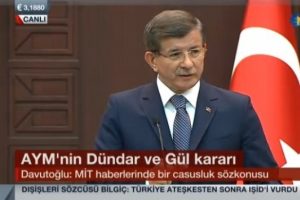 Erdoğan ve Davutoğlu aynı anda konuşunca..