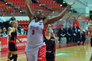 AG&Uuml; yarı finalde!
