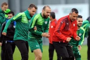 Bursaspor'da &Ccedil;aykur Rizespor hazırlıkları s&uuml;r&uuml;yor