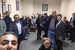 Bursa'daki Renaut direnişinde tutuklanması istenen iş&ccedil;iler serbest bırakıldı!