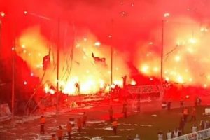 PAOK - Olympiakos ma&ccedil;ı yarıda kaldı