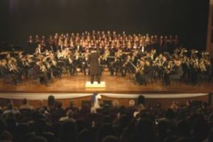 Bursa'da Masis Aram G&ouml;zbek şefliğinde m&uuml;zik ziyafeti