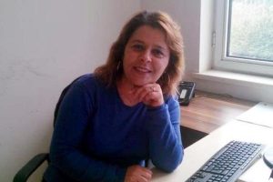 Eşinin &ouml;zlemi &ouml;l&uuml;me g&ouml;t&uuml;rd&uuml;