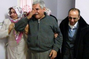 Şehit babasının ağıtları y&uuml;rekleri dağladı