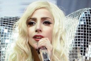 Lady Gaga: Ailem tecav&uuml;z&uuml; Oscar'da &ouml;ğrendi