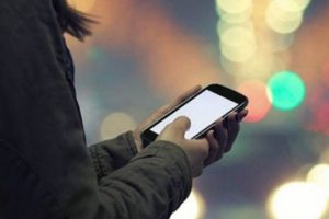 Akıllı telefonlarımız bizi mi dinliyor?