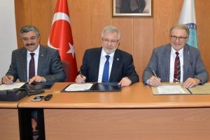 Bursa'da 3,5 &uuml;zeri not ortalamasına ikinci burs m&uuml;jdesi!