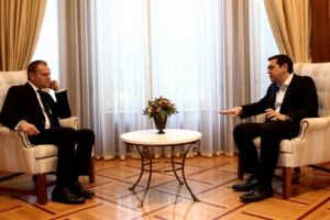 M&uuml;ltecilere b&ouml;yle seslendi: Avrupa'ya gelmeyin