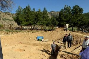 Pamukkale'de demir &ccedil;ağından kalma ocaklar bulundu