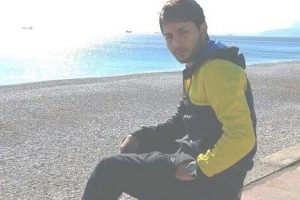 Metruk evde kolunda enjekt&ouml;rle &ouml;l&uuml; bulundu