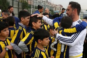 Pereira &ccedil;ocuklara s&ouml;z verdi