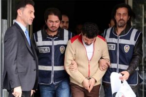 Polis 300 kamera izleyerek &ccedil;&ouml;zd&uuml;!