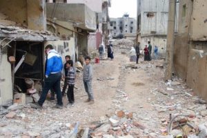 Cizre'de bir&ccedil;ok aile sokakta kaldı