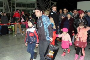 Ukrayna'dan 177 Ahıska T&uuml;rk&uuml; daha Erzincan'a getirildi