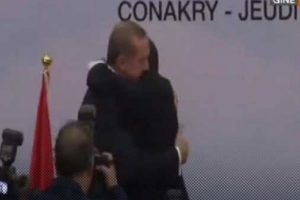 Erdoğan'dan Conde'ye doğum g&uuml;n&uuml; hediyesi