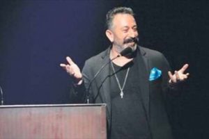 Cem Yılmaz'dan Leo'lu g&ouml;nderme...
