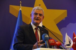 AB Bakanı: Vize kalkmazsa feshetme hakkımız var