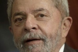 Brezilya'da Lula'nın evine polis baskını