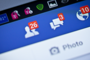 İngiltere Facebook'u doğru vergi &ouml;demeye mecbur etti