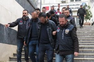 Cinayet su&ccedil;uyla g&ouml;zaltına alınınca bir cinayetleri daha ortaya &ccedil;ıktı