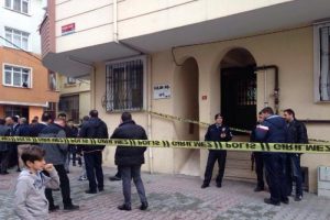 K&uuml;&ccedil;&uuml;k&ccedil;ekmece'de baba vahşeti