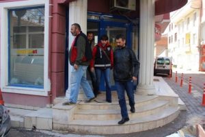 Edirne'de &ccedil;ok sayıda adrese FET&Ouml;/PDY baskını