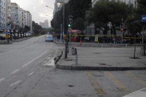 İzmir'de unutulan valiz korkuttu