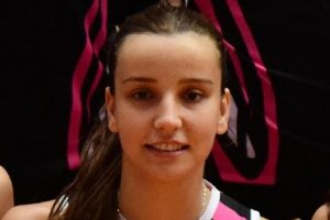 Gen&ccedil; bayan voleybolcu yaşam savaşını kaybetti