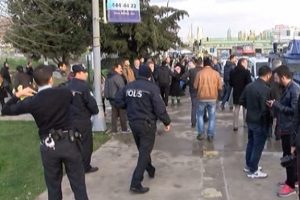 Metroda bomba şakası ortalığı birbirine kattı