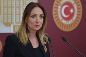 Aylin Nazlıaka: "Y&uuml;reğim yanıyor"