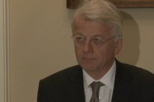 "Vize muafiyeti g&uuml;venli olan pasaport sahiplerine tanınacak"