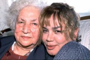 Sezen Aksu'ya b&uuml;y&uuml;k vefasızlık