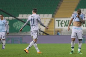 Pereira ilk 11'de Van Persie'yi d&uuml;ş&uuml;n&uuml;yor